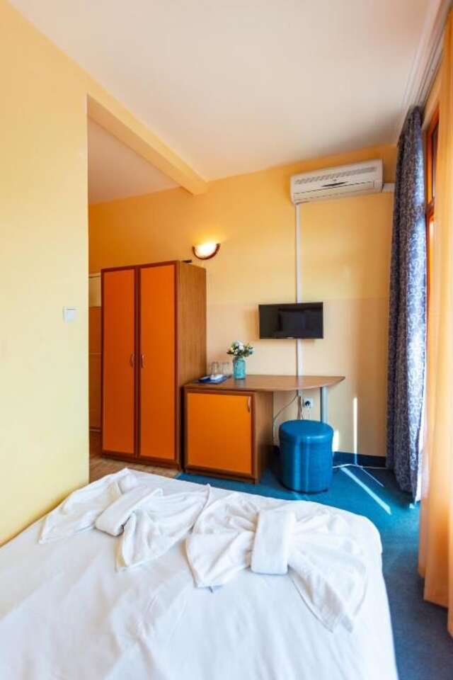 Отель Family Hotel Jemelly Обзор-58
